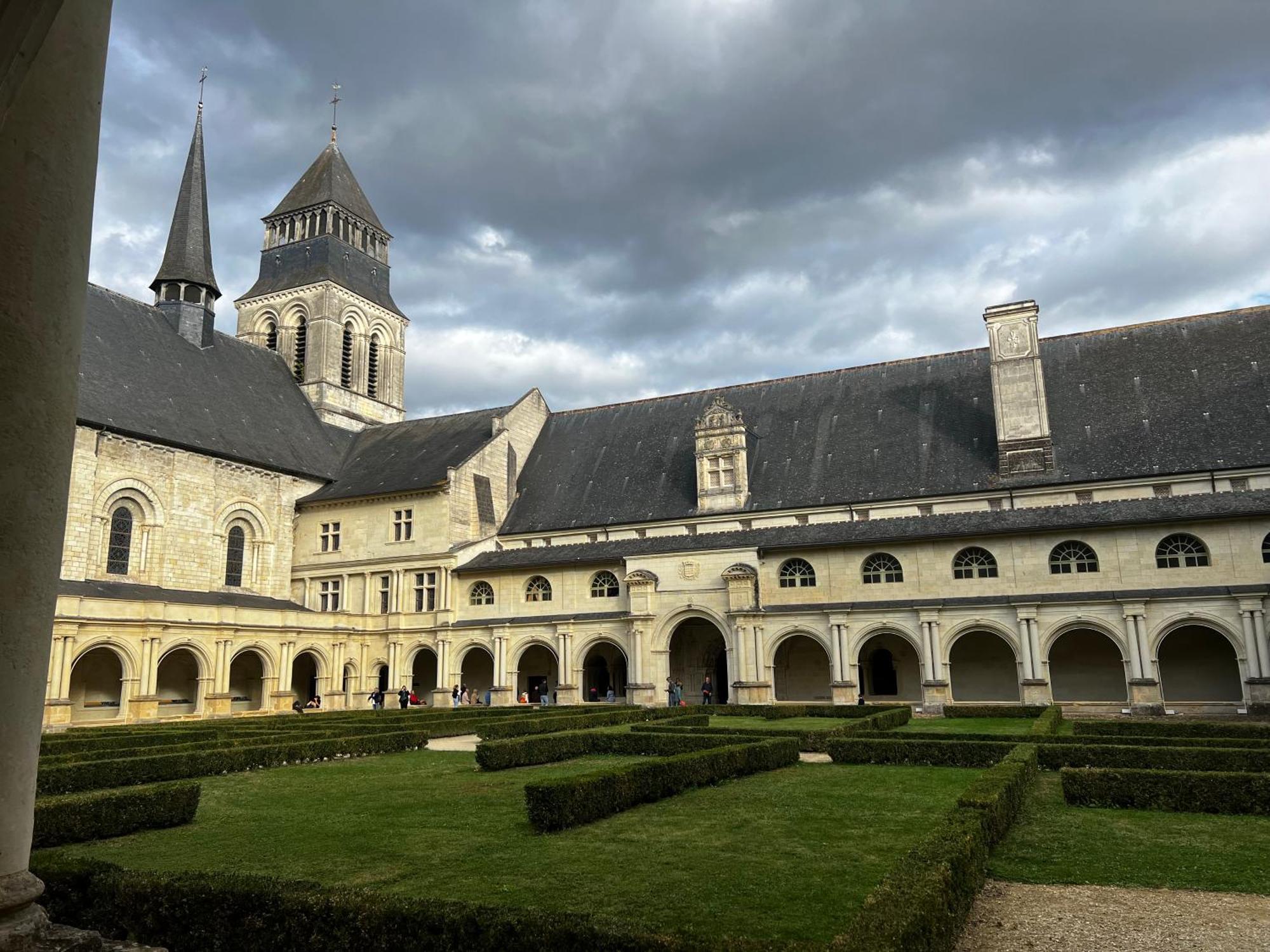 Le Chateau De Leugny Oiron Exterior photo